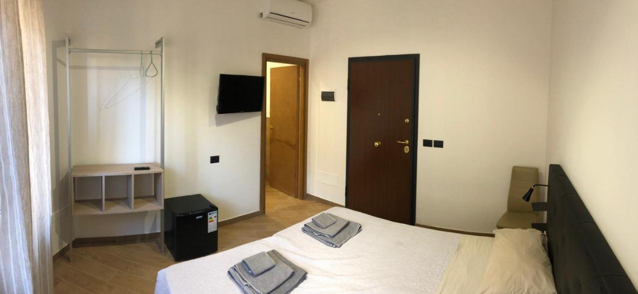 Riva Reno 4 Rooms Болонья Экстерьер фото
