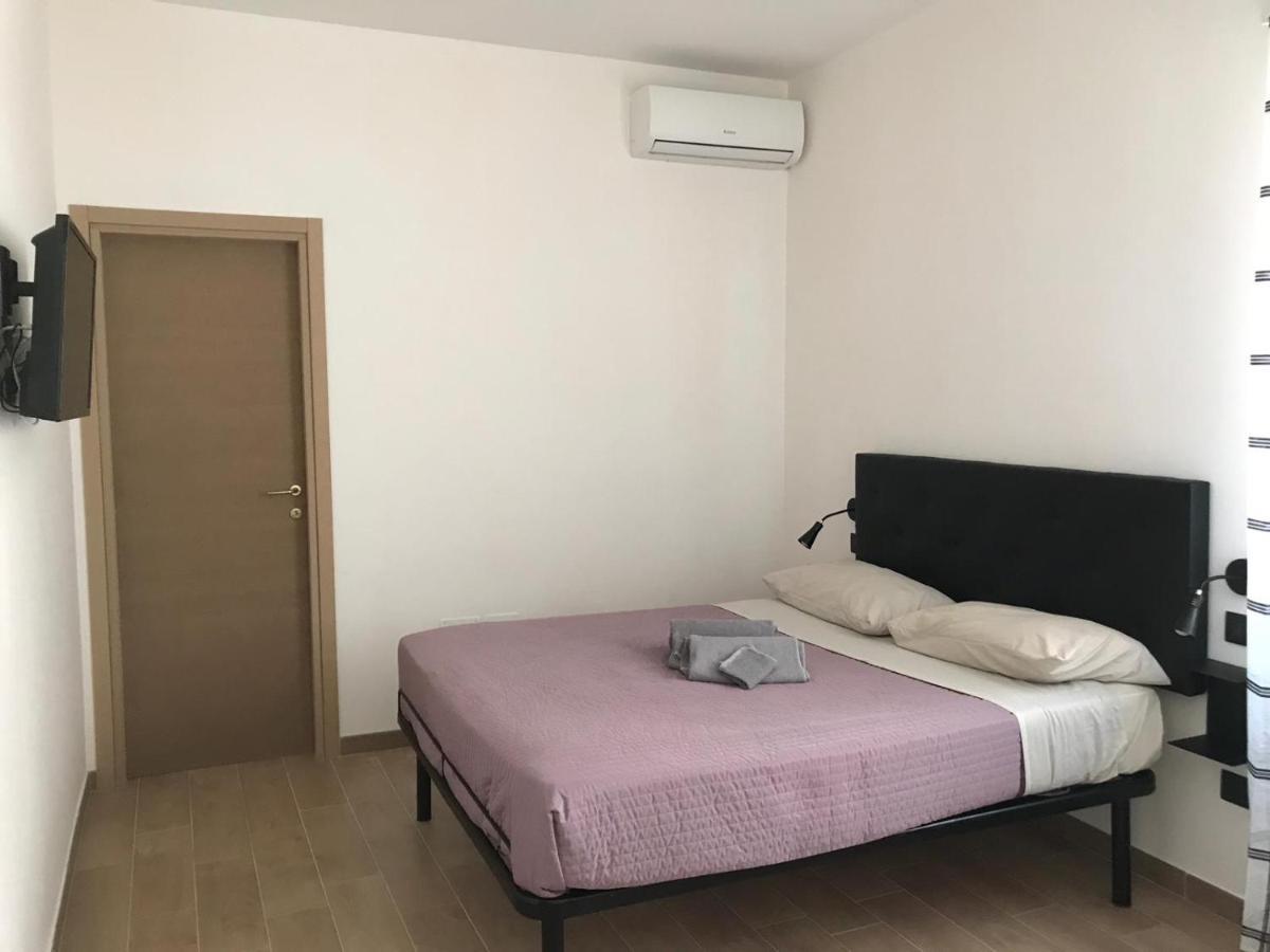 Riva Reno 4 Rooms Болонья Экстерьер фото