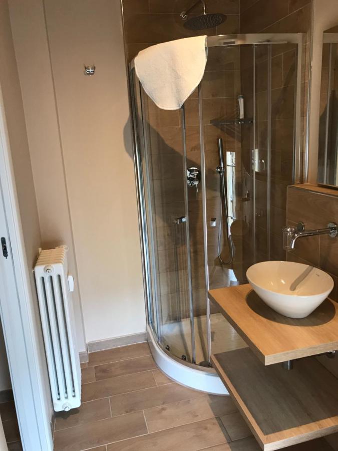 Riva Reno 4 Rooms Болонья Экстерьер фото