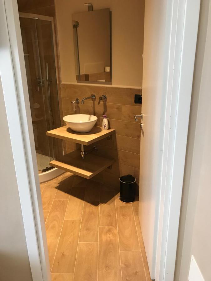 Riva Reno 4 Rooms Болонья Экстерьер фото