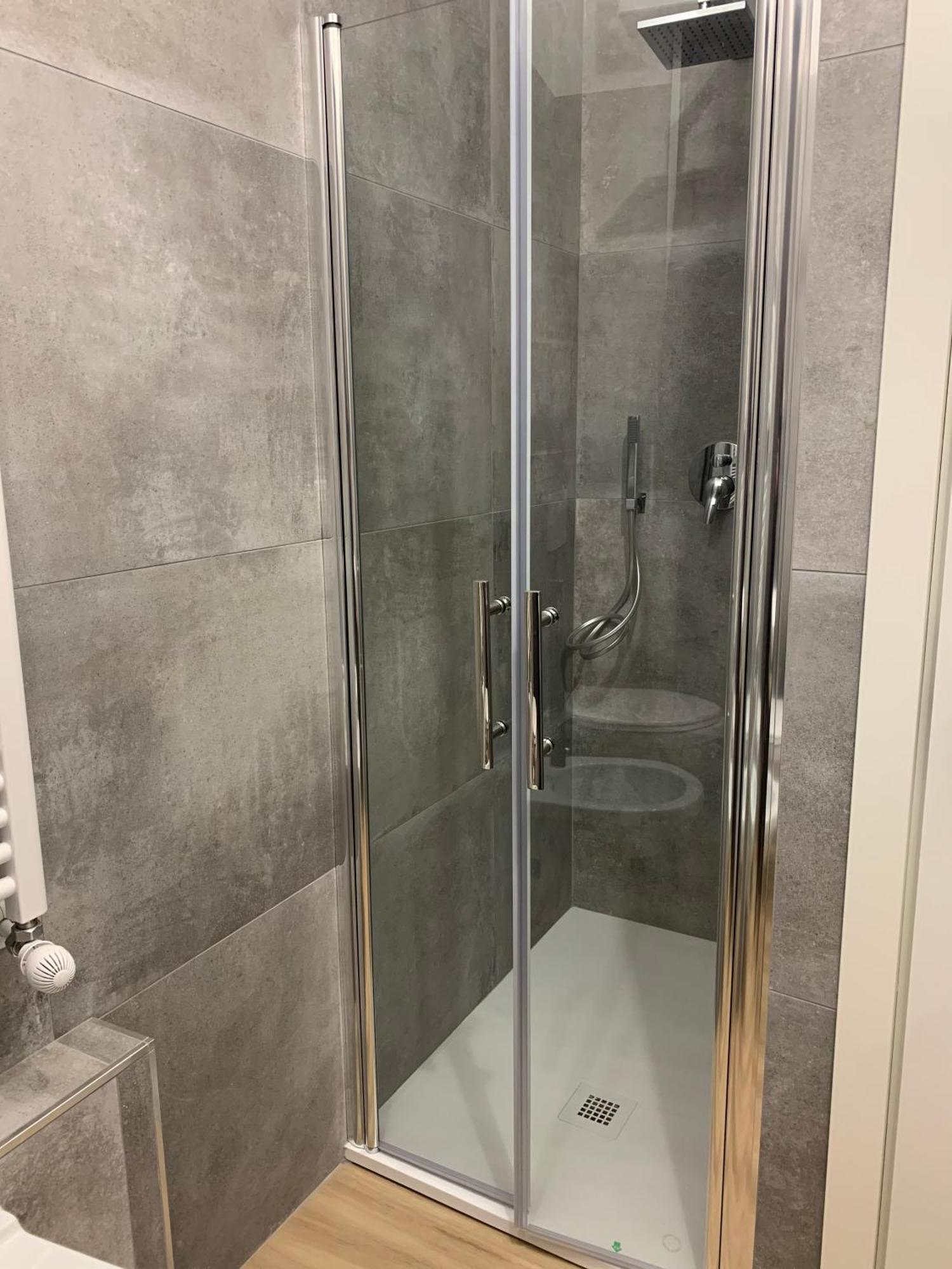 Riva Reno 4 Rooms Болонья Экстерьер фото